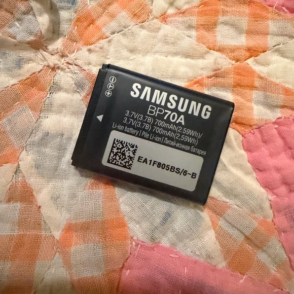 Samsung DV150F Digital Camera 16.2MP 5x optical zoom Dual LCD Screen Smart Wifi - Picture 12 of 15